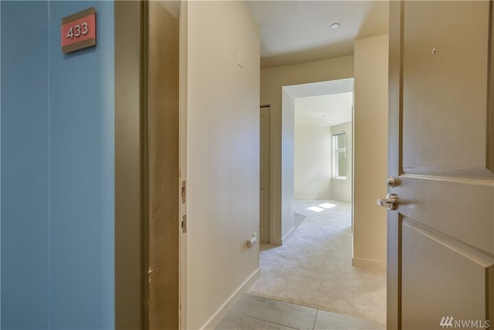 Property Photo:  5440  Leary Avenue NW 433  WA 98107 