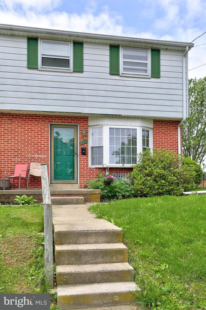 Property Photo: 1393 Union Street PA 17603