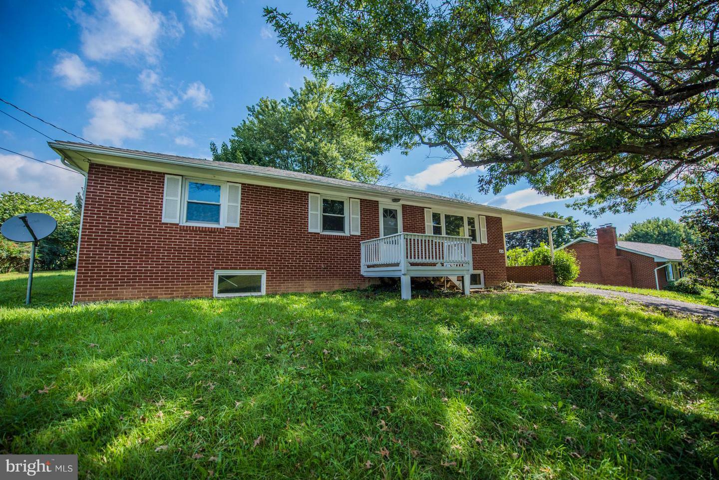 Property Photo:  414 North Street W  VA 22664 