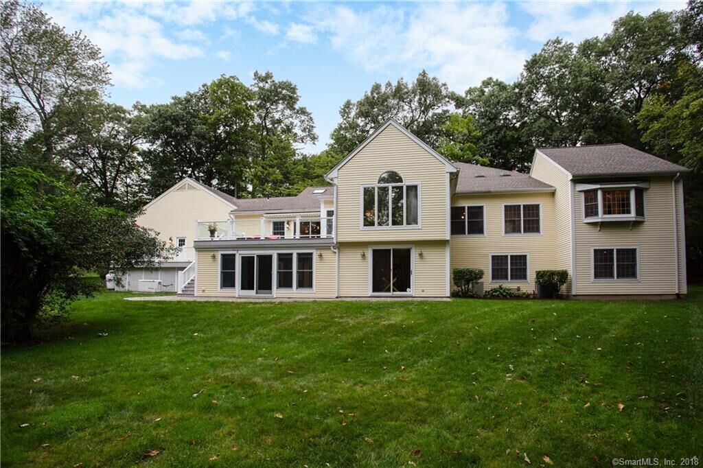 Property Photo:  48 Farmington Ridge Drive  CT 06032 