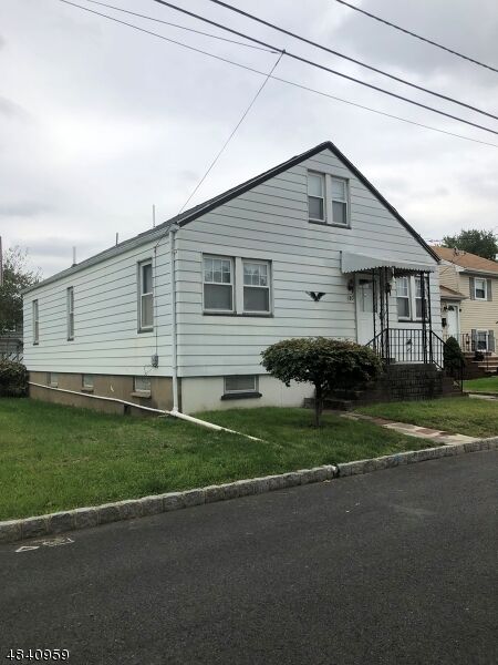 Property Photo:  180 William St  NJ 07424 