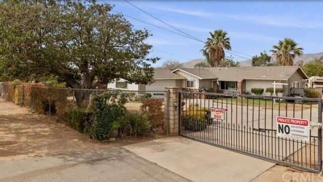 Property Photo:  5910 Norwood Avenue  CA 92505 
