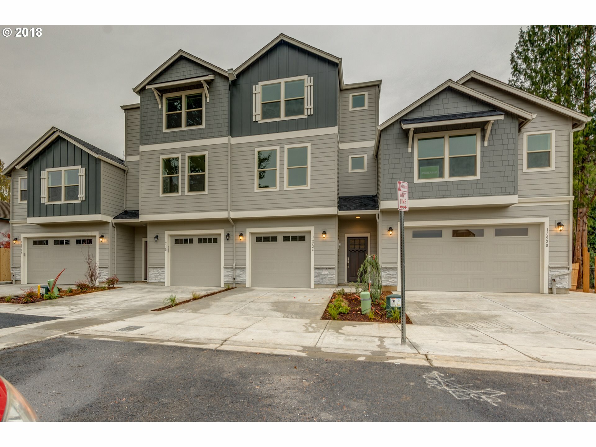 Property Photo:  16524 SE 40th Cir  WA 98683 