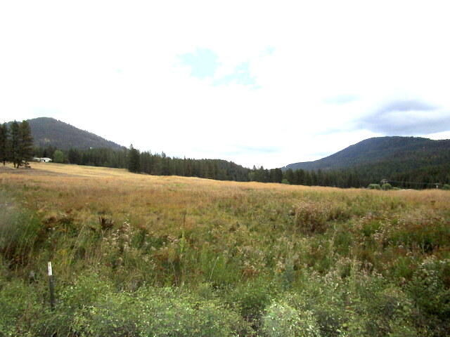 Property Photo:  2560 A Six Mile Rd  WA 99109 