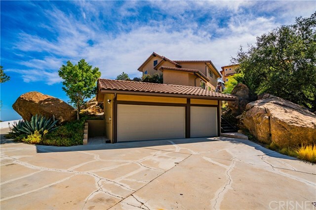 Property Photo:  14 Hacienda Road  CA 91307 