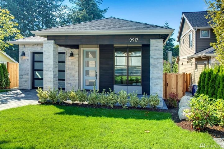 9917 130th Ave NE  Kirkland WA 98033 photo