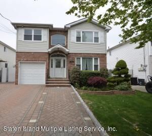Property Photo:  95 Sharrotts Road  NY 10309 
