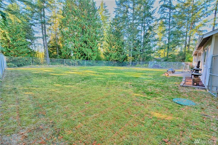 Property Photo: 705 SW Logan Rd WA 98367