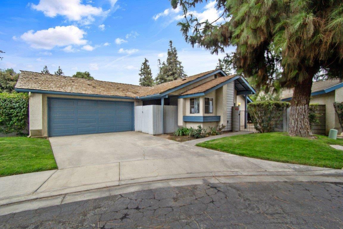 Property Photo:  2449 S Tracy Court  CA 93292 