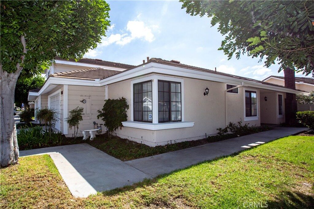 Property Photo:  53 Cedarlake 83  CA 92614 