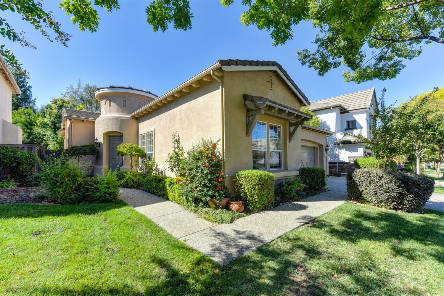 Property Photo:  1801 Langholm Way  CA 95630 