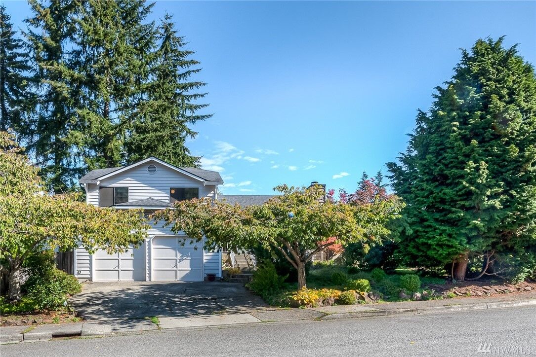 Property Photo:  1507 51st Place SW  WA 98203 