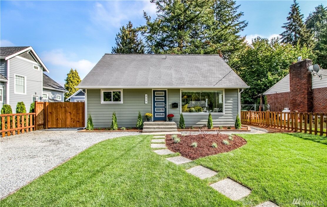 Property Photo: 215 Alameda Avenue WA 98466