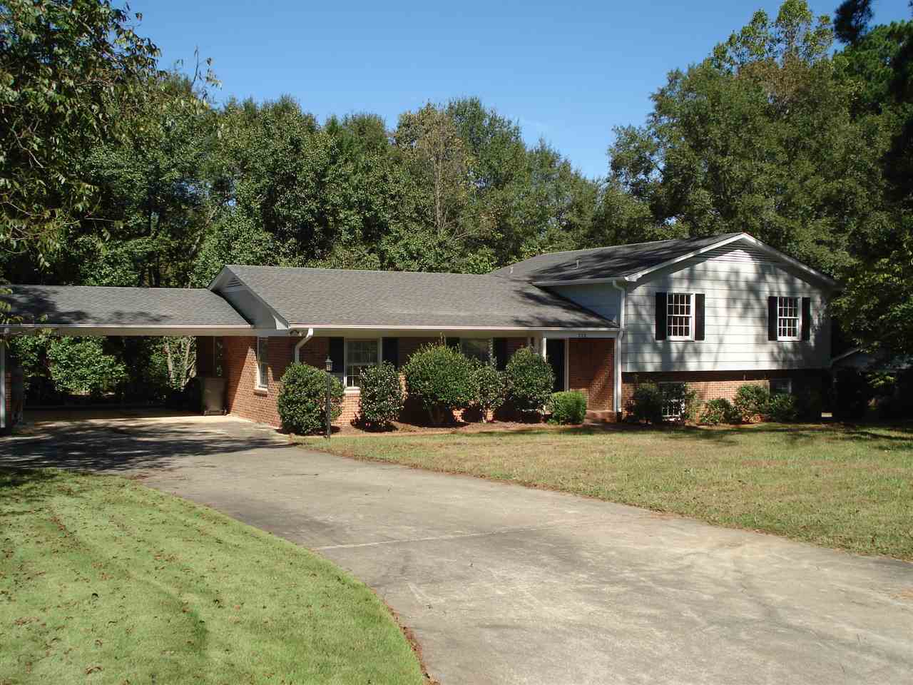 Property Photo:  212 Talmadge Drive  SC 29307-3115 