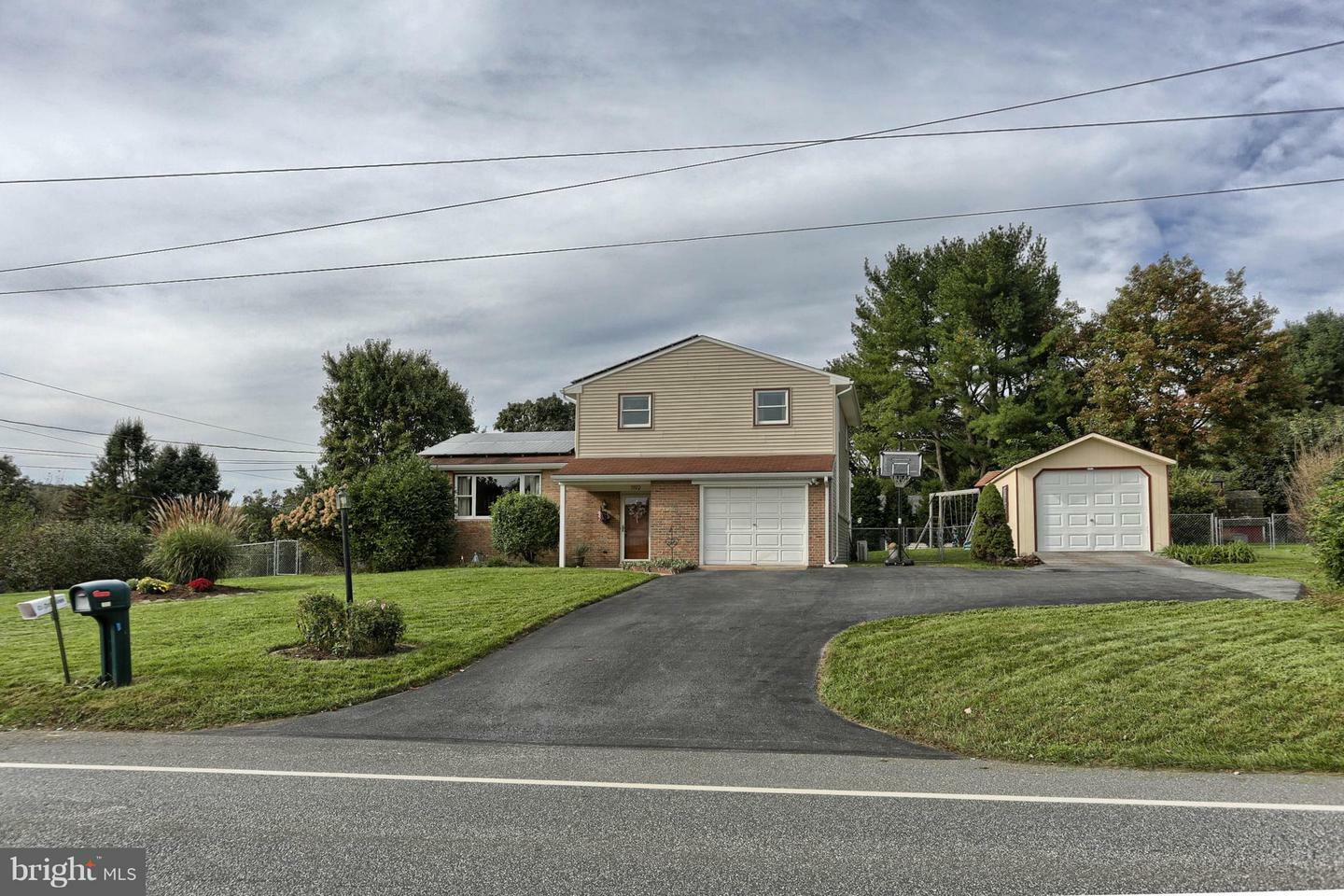 Property Photo:  1192 Fairmont Drive  PA 17112 