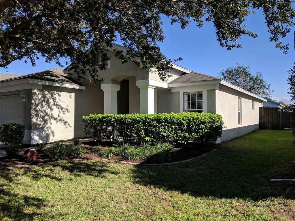 Property Photo:  12409 Cedarfield Drive  FL 33579 