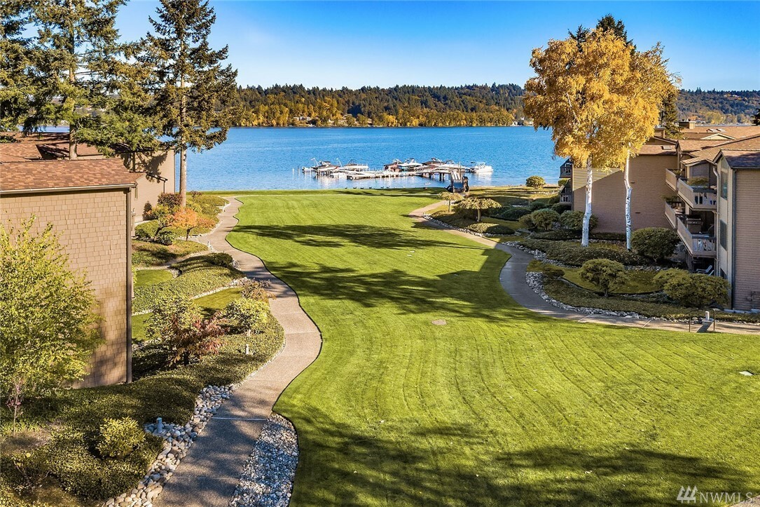 Property Photo: 17508 NE 40th Place WA 98052