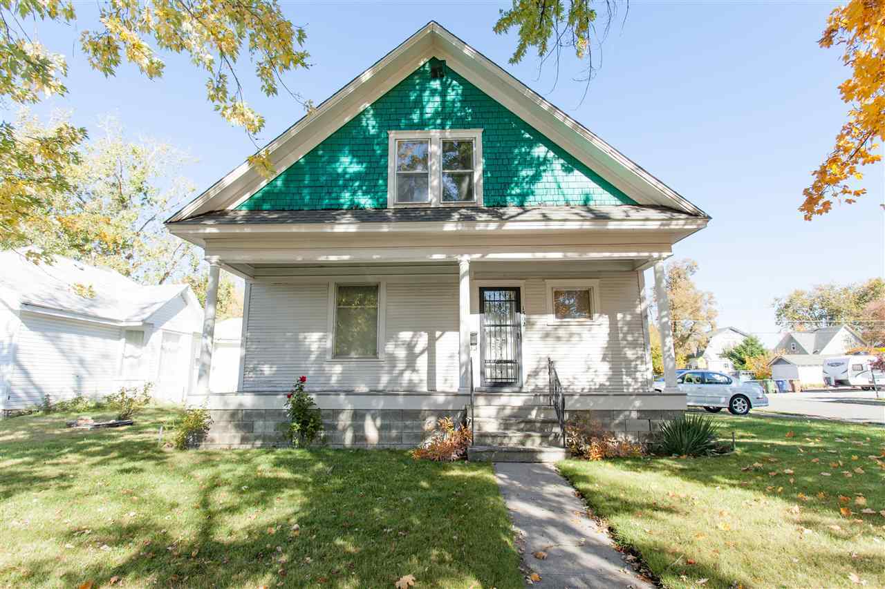 Property Photo:  1302 W Indiana Ave  WA 99205 