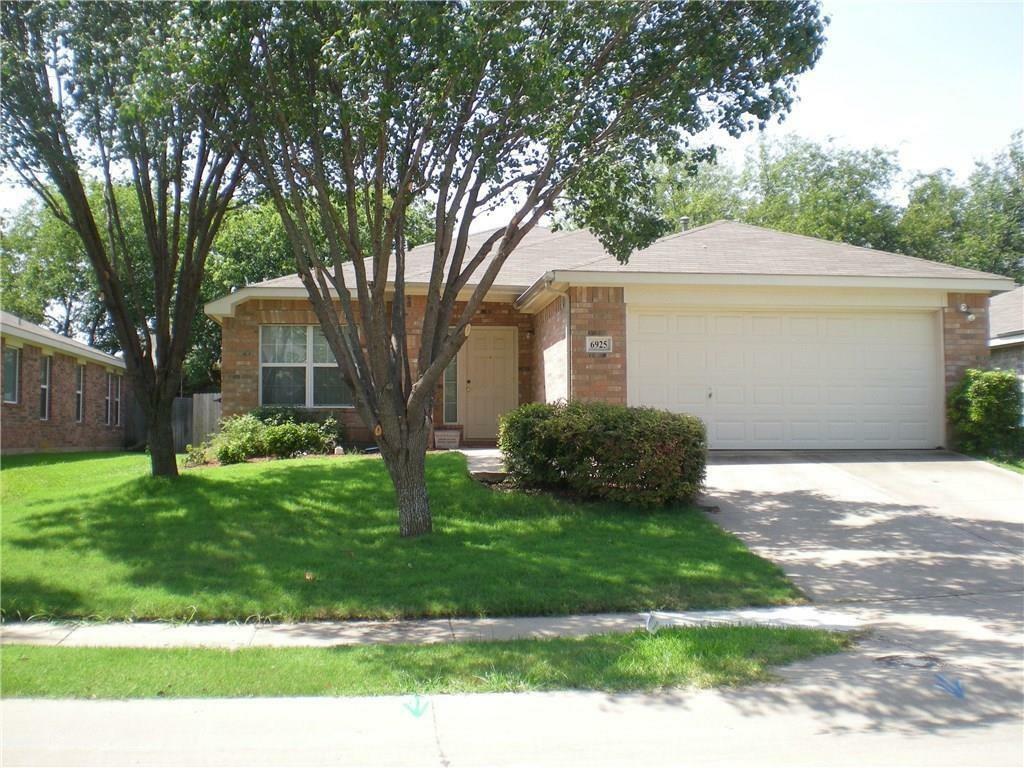 Property Photo:  6925 Willow Crest Drive  TX 75070 