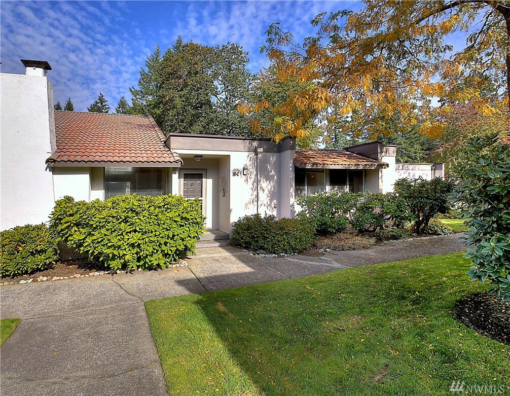 Property Photo:  7425 Ruby Dr SW B-4  WA 98498 