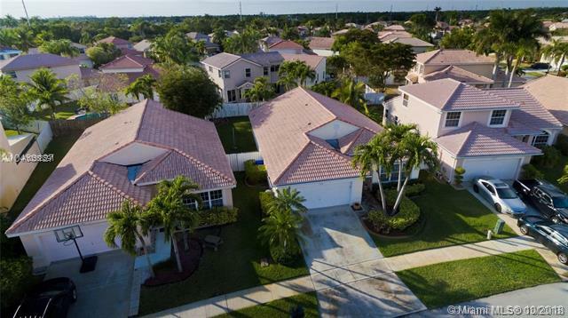 Property Photo: 1326 SW 180th Ave FL 33029