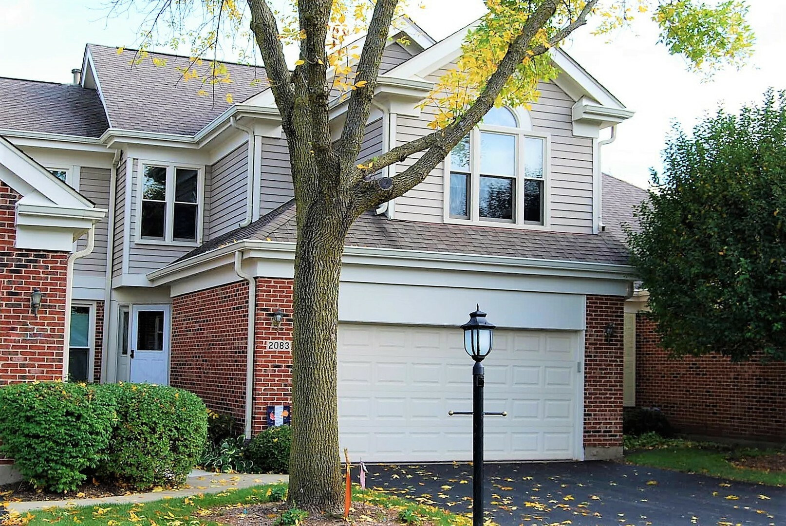 Property Photo:  2083 North Charter Point Drive  IL 60004 