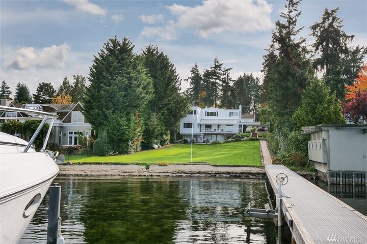 Property Photo: 7620 SE 22nd St WA 98040
