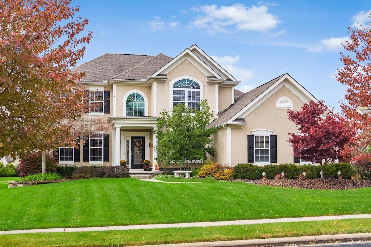 Property Photo:  2592 Pointewood Loop  OH 43021 