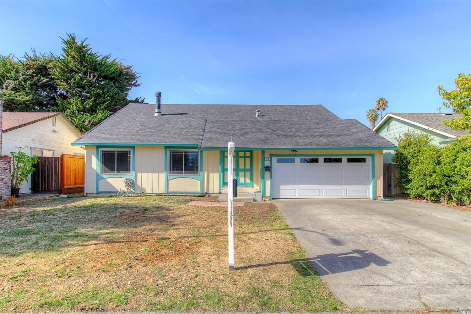 Property Photo: 1019 Santa Clara Lane CA 94954