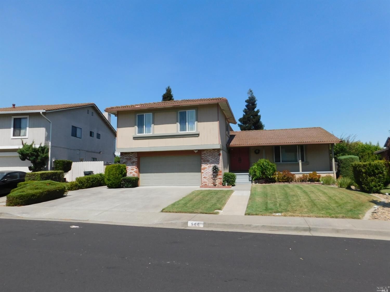 Property Photo:  566 Americano Way  CA 94533 