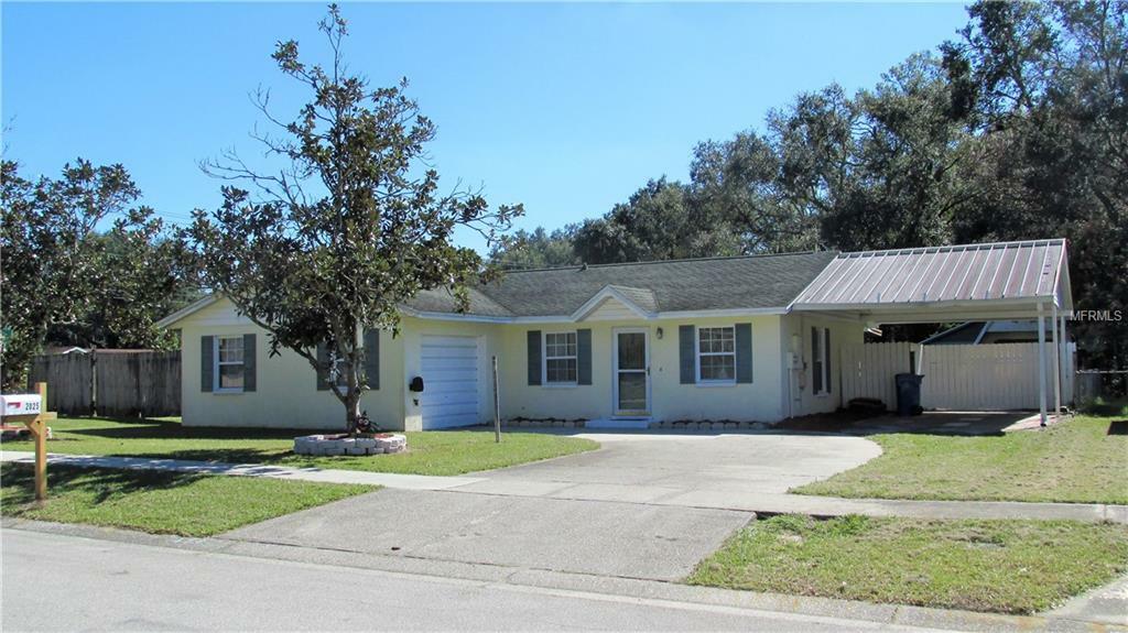 Property Photo:  2025 Lance Court  FL 33527 