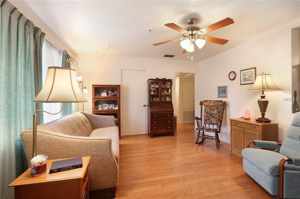 Property Photo: 706 Carew Avenue FL 32804