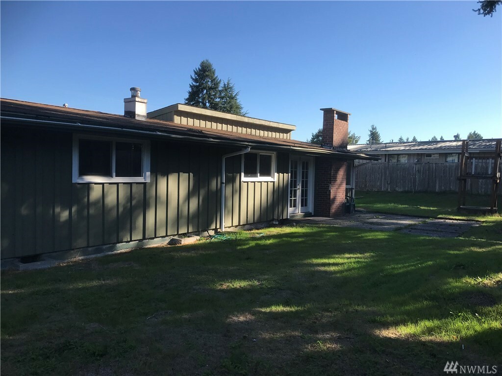 Property Photo: 8006 Oakridge Dr SW WA 98498