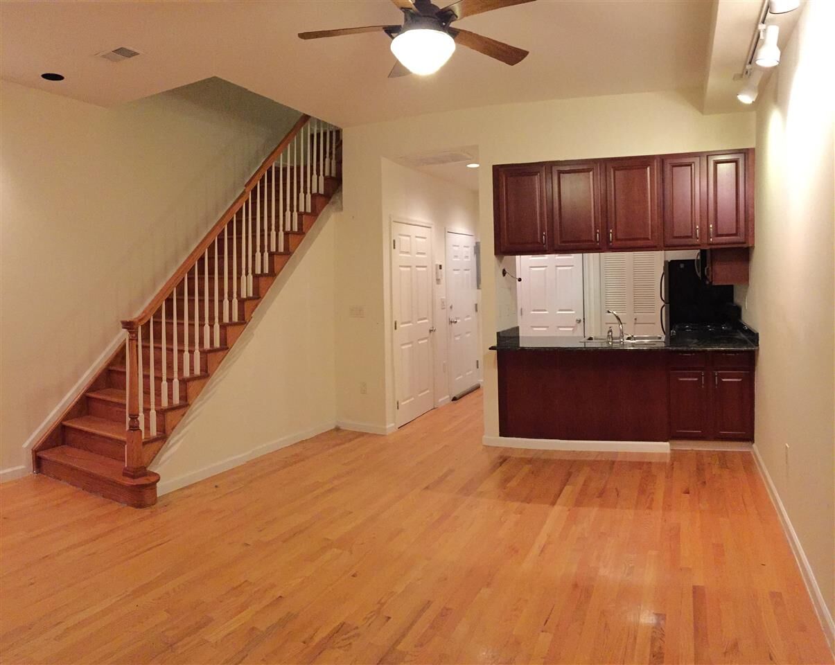 Property Photo:  159 Palisade Ave 2F  NJ 07310 