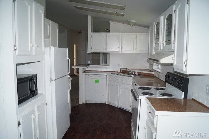 Property Photo:  101 E Mohler St  WA 98520 