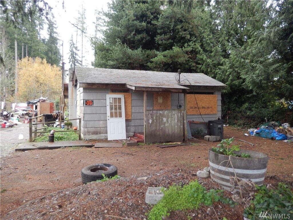 Property Photo:  5149 SE Foss Rd  WA 98366 