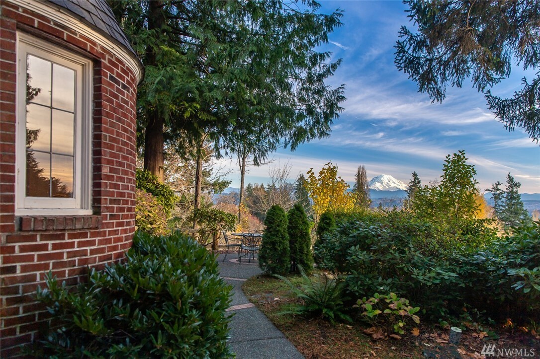 Property Photo: 12804 53rd St Ct E WA 98372