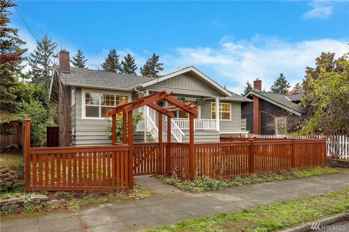 Property Photo:  2715 39th Avenue SW  WA 98116 