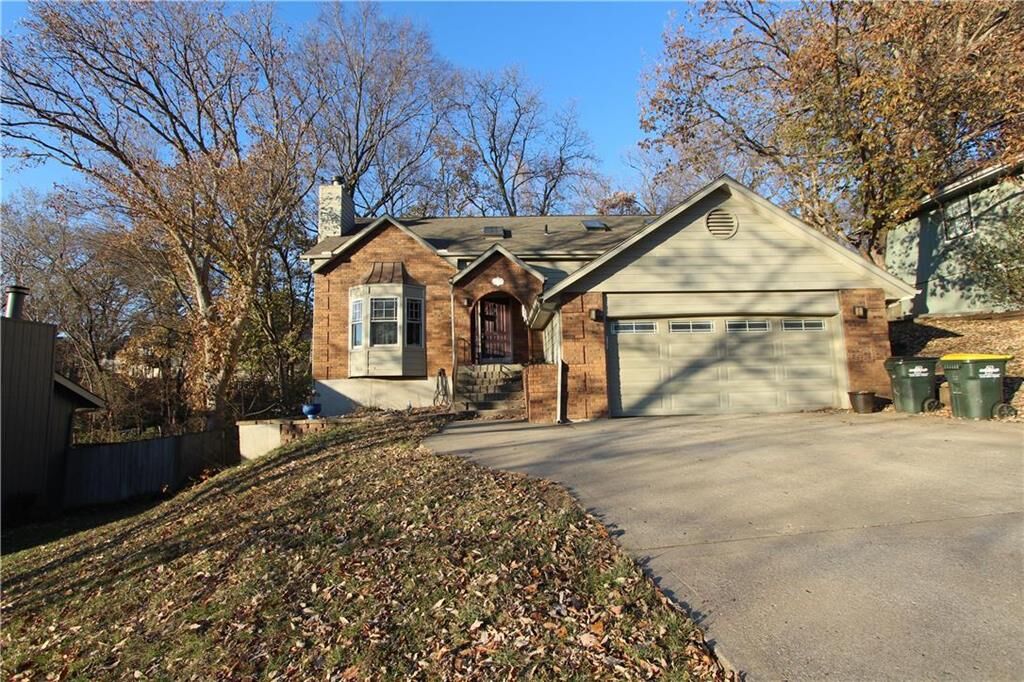 Property Photo: 10306 NW 57th Terrace MO 64152