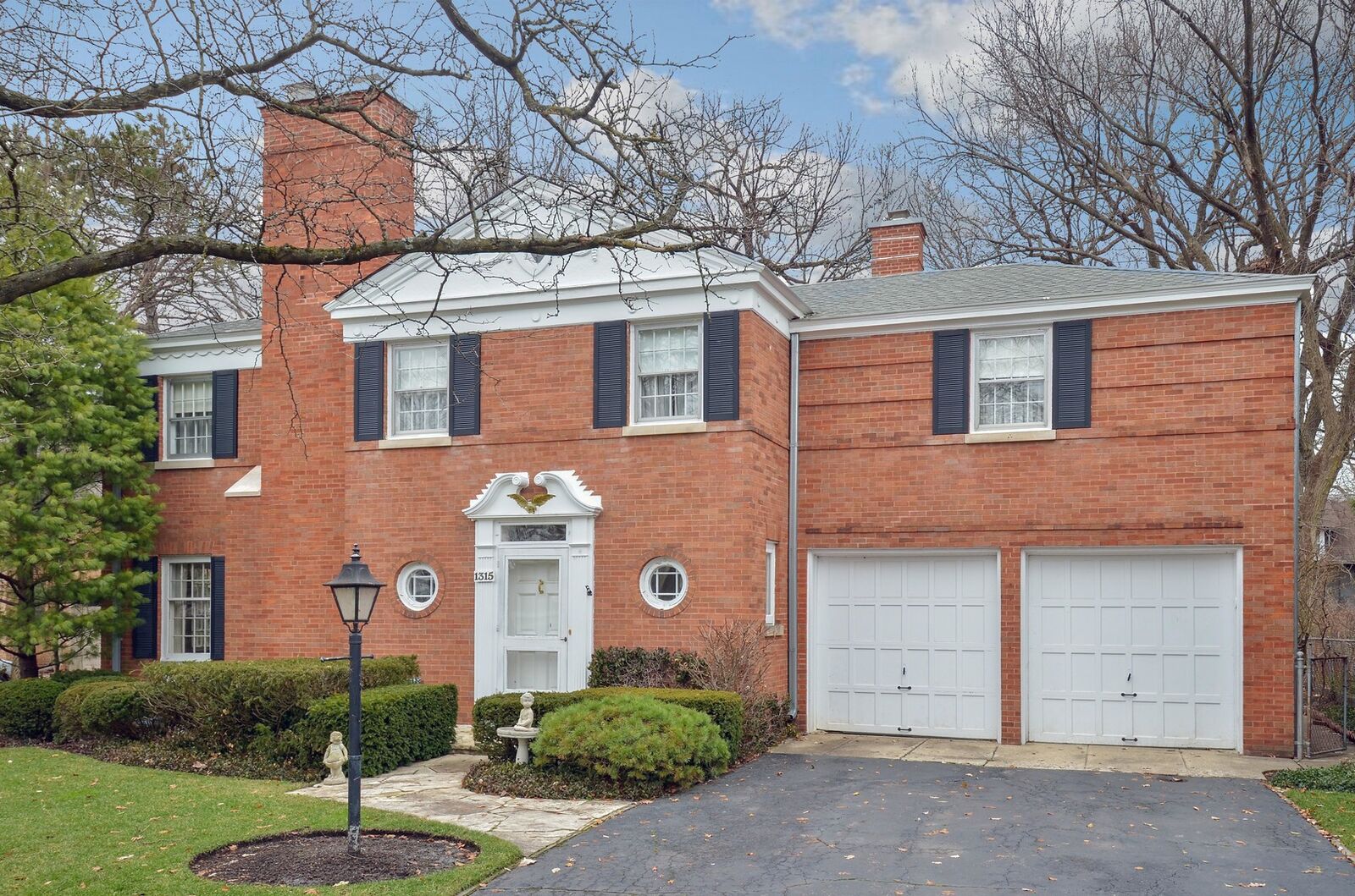 Property Photo: 1315 North Forest Glen Drive IL 60093