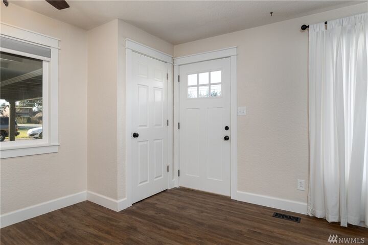 Property Photo:  300 Gardner Rd  WA 98233 