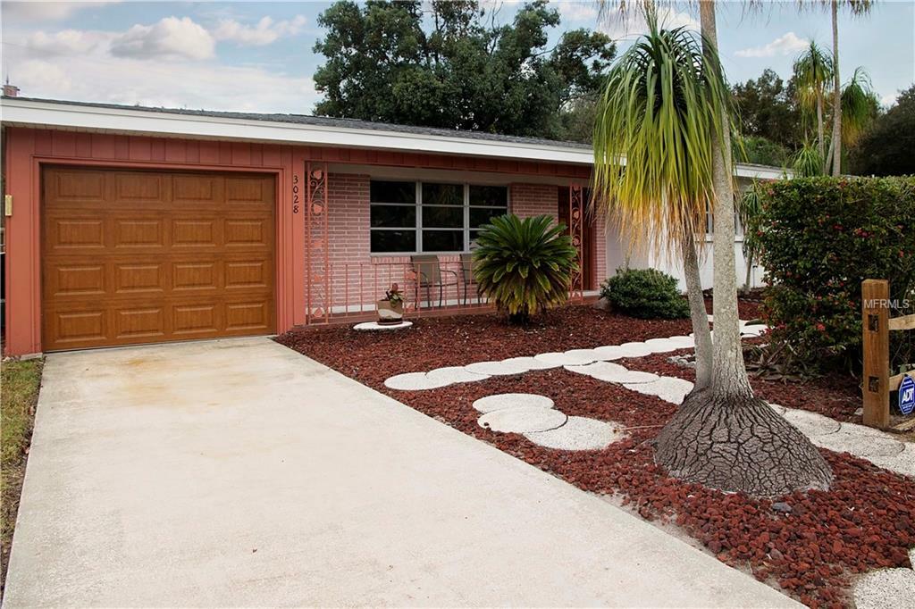 Property Photo:  3028 Wood Street  FL 34237 