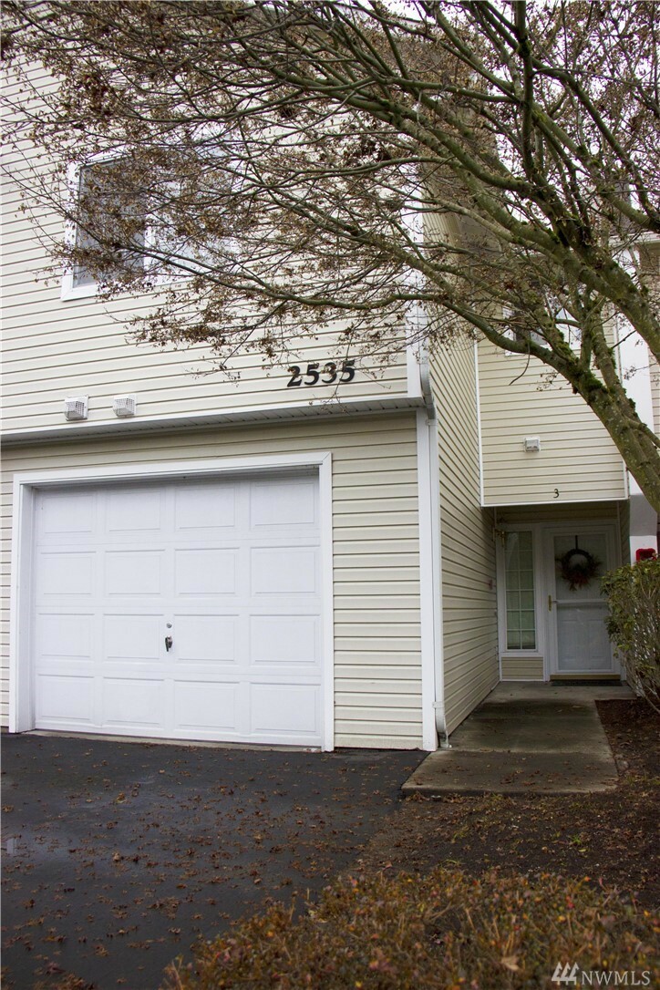 Property Photo:  2535 S 288th St 3  WA 98003 