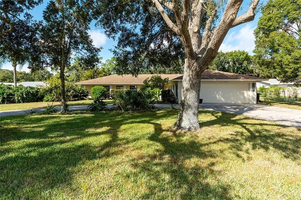 Property Photo:  6724 Pennsylvania Avenue  FL 34243 