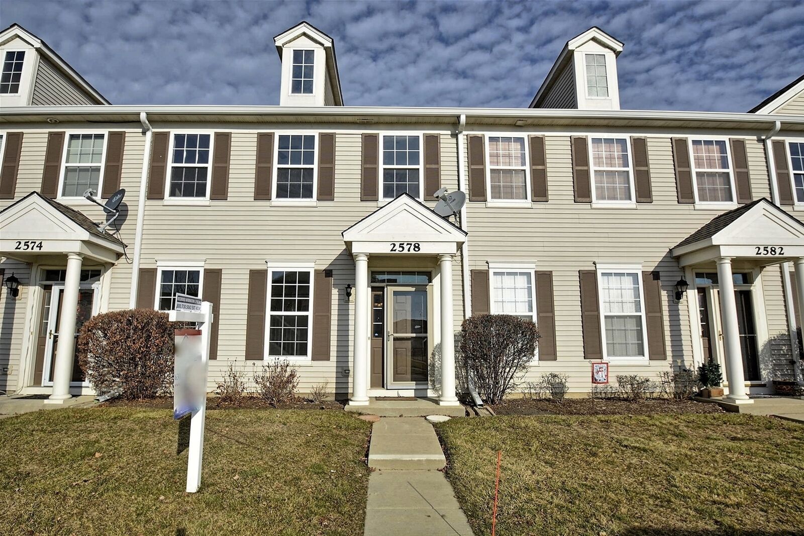 Property Photo:  2578 Capitol Avenue  IL 60503 