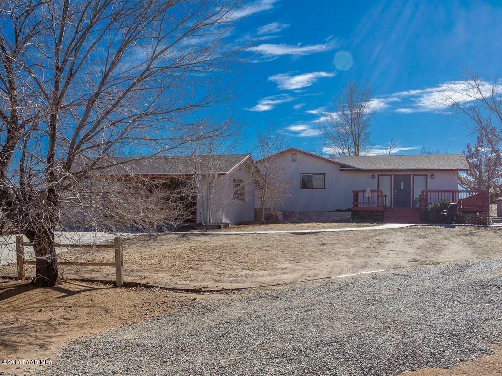 Property Photo:  2277 W West Wind Road  AZ 86323 