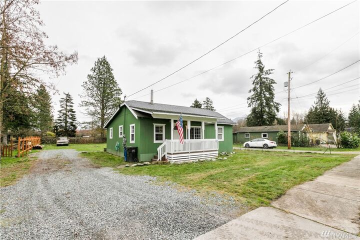 Property Photo:  1027 Fruitdale Road  WA 98284 