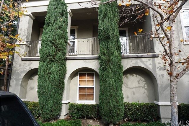 Property Photo:  48 Via Amanti  CA 92657 