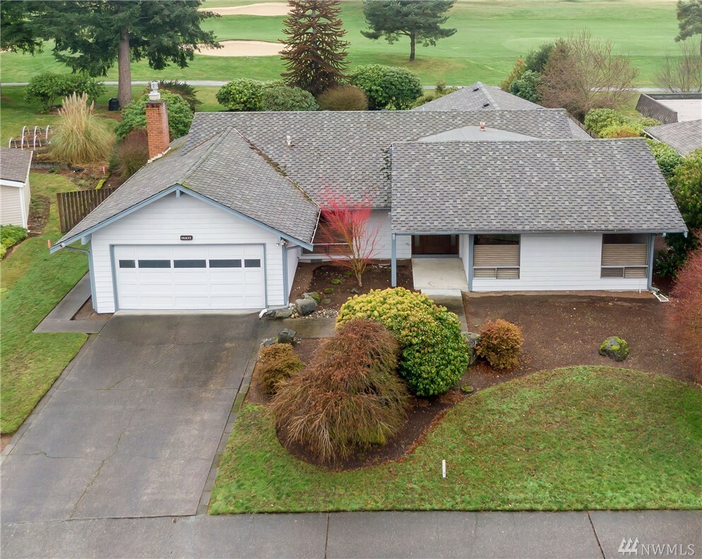 Property Photo: 16833 142nd Ave SE WA 98058
