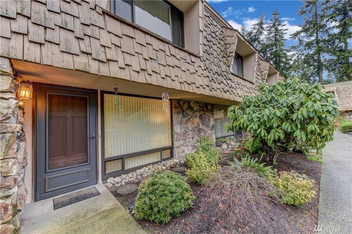 Property Photo:  20714 76th Avenue W 11  WA 98026 